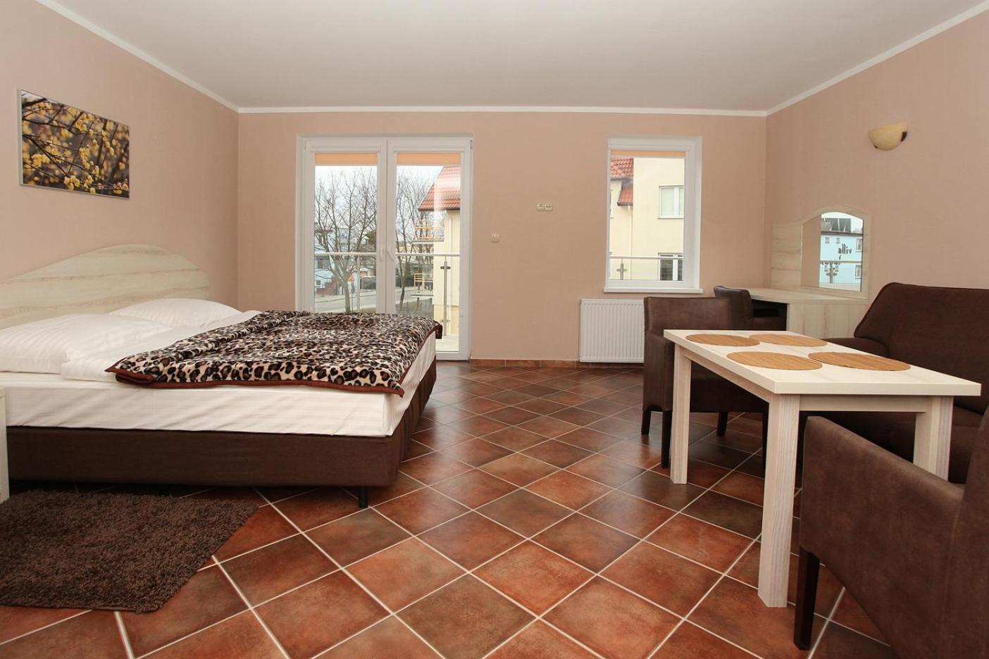 Apartamenty Rok Kolobrzeg Ngoại thất bức ảnh